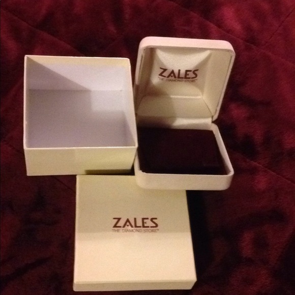 Zales jewelry box with velvet hinged jewelry box. - Picture 2 of 3